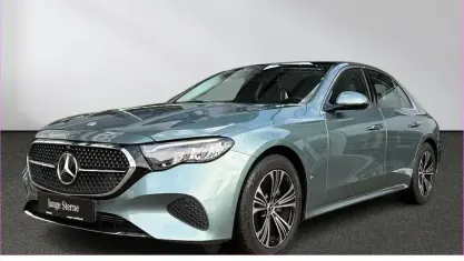 Gebraucht Mercedes E200 Avantgarde 204 PS (150 kW) 2024 Lack verdesilber metalli Limousine