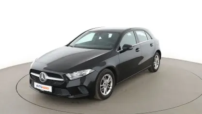 Gebraucht Mercedes A180 116 PS (85 kW) 2019 Schwarz Limousine