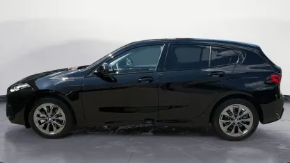 Neu BMW 116 122 PS (89 kW) 2026 Schwarz Kleinwagen