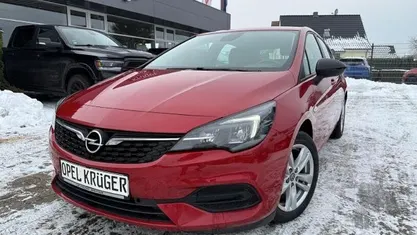 Gebraucht Opel Astra Edition 110 PS (80 kW) 2021 Rot Limousine