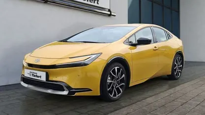 Mustard metallic Gebraucht 2024 Toyota Prius Plug-in Hybrid Executive Kleinwagen | 41.500 € (Fairer Preis)