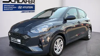Gebraucht Hyundai i10 Select 63 PS (46 kW) 2024 Grau Kleinwagen