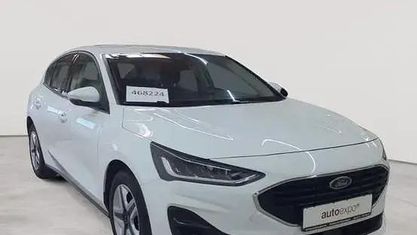 Używany Ford Focus Cool & Connect 120 KM (88 kW) 2023 Biały Sedan/Limuzyna