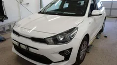 Weiß Gebraucht 2023 Kia Rio Limousine | 14.990 € (Fairer Preis)