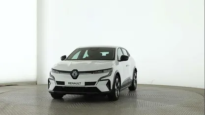 Gletscherweiss Gebraucht 2022 Renault Megane E-Tech Equilibre Limousine | 19.980 € (Fairer Preis)
