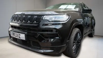 Gebraucht Jeep Compass Altitude 131 PS (96 kW) 2024 Schwarz SUV