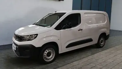 Neu Opel Combo 131 PS (96 kW) 2026 Weiß Van / Kleinbus