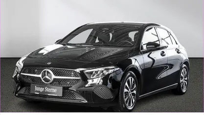 Gebraucht Mercedes A180 136 PS (100 kW) 2024 Schwarz Limousine