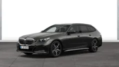 Grau Neu 2025 BMW 520 M Sport Kombi | 60.790 € (Guter Preis)