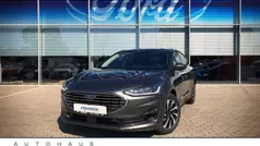 Magneticgrau (metallic) (grau) Gebraucht 2025 Ford Focus Titanium Limousine | 27.985 € (Fairer Preis)