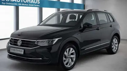 Gebraucht VW Tiguan Life 150 PS (110 kW) 2023 Schwarz SUV