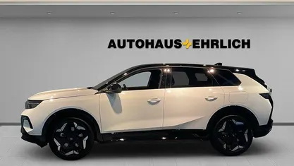 Gebraucht Opel Grandland Electric Ultimate 239 kW (325 PS) 2025 Lack weiss banquise/typ aussenverkleidung spiegel flach standard SUV