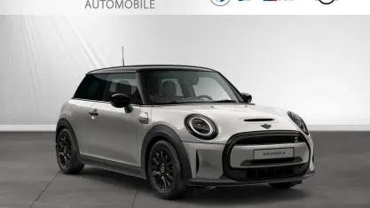 Gebraucht Mini Cooper SE Classic 135 kW (184 PS) 2023 Melting silver iii Kleinwagen