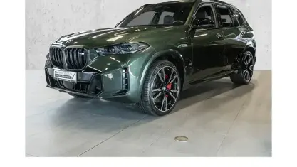 Gebraucht BMW X5 M Sport 530 PS (389 kW) 2024 Sonderlackierung SUV