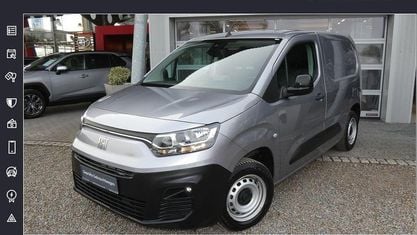 Używany Fiat Doblò 110 KM (80 kW) 2023 Szary Minivan
