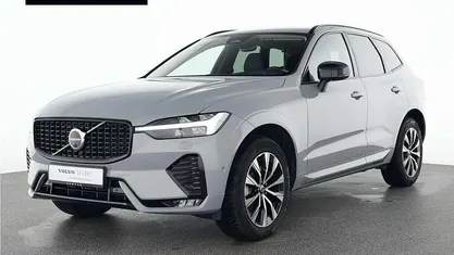 Grau Gebraucht 2023 Volvo XC60 Plus SUV | 43.990 € (Fairer Preis)