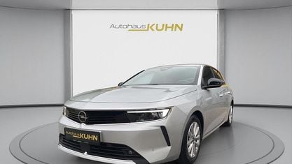 Gebraucht Opel Astra Elegance 131 PS (96 kW) 2023 Aluminium silb/kristall silb aluminium silb/kristall silb Limousine