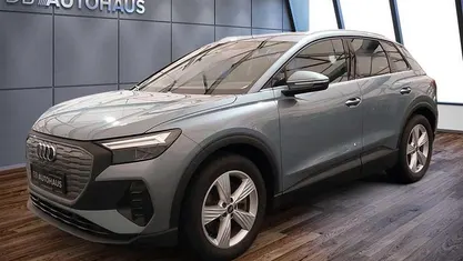 Gebraucht Audi Q4 e-tron S-Line 150 kW (204 PS) 2023 Blau SUV