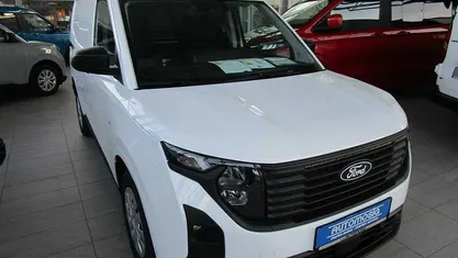 Weiß Neu 2025 Ford Transit Trend Limousine | 25.990 € (Fairer Preis)