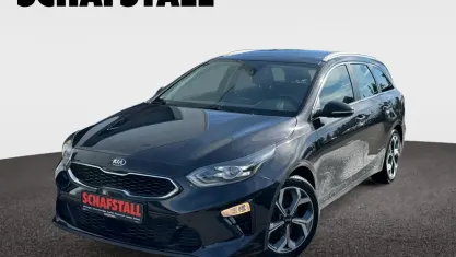 Gebraucht Kia Ceed Sportswagon Spirit 140 PS (102 kW) 2019 Schwarz (black pearl) Kombi