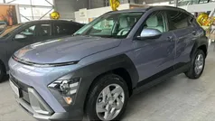 Blau (meta blue / mic) Gebraucht 2024 Hyundai Kona Trend SUV | 27.600 € (Fairer Preis)