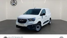 Weiß Gebraucht 2020 Opel Combo Selection Van / Kleinbus | 11.480 € (Fairer Preis)