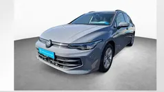 Mondsteingrau Gebraucht 2024 VW Golf VIII Life Kombi | 28.790 € (Fairer Preis)