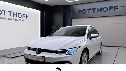 Gebraucht 2023 VW Golf Life Limousine | 23.977 € (Fairer Preis)