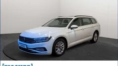 Weiss Gebraucht 2022 VW Passat Business Kombi | 24.440 € (Fairer Preis)