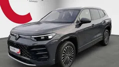 Delfingrau metallic Gebraucht 2025 VW Tayron R-line SUV | 57.850 € (Guter Preis)