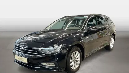 Gebraucht VW Passat Business 150 PS (110 kW) 2024 Deep black perleffekt Kombi