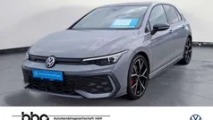 Grau Gebraucht 2024 VW Golf VIII GTI Limousine | 43.930 € (Fairer Preis)