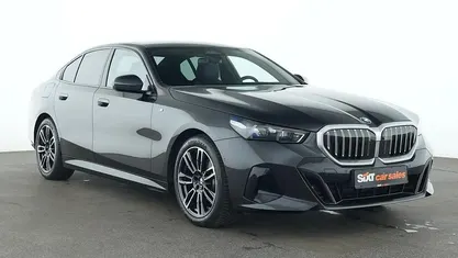 Gebraucht BMW 520 M Sport 140 PS (102 kW) 2025 Grau Limousine