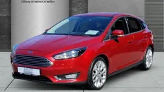 Rot Gebraucht 2015 Ford Focus Titanium Limousine | 10.490 € (Fairer Preis)