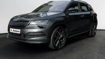 Grau Gebraucht 2021 Skoda Karoq SportLine SUV | 27.539 € (Guter Preis)