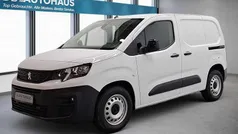 Gebraucht 2023 Peugeot Partner Premium Van / Kleinbus | 17.490 € (Fairer Preis)