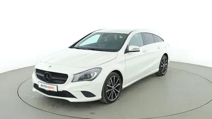 Gebraucht Mercedes CLA200 Shooting Brake Urban 156 PS (114 kW) 2015 Weiß Kombi