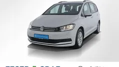 Pure white Gebraucht 2024 VW Touran Comfortline Van / Kleinbus | 30.450 € (Guter Preis)