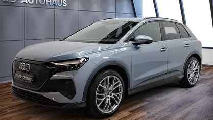 Gebraucht Audi Q4 e-tron Ambiente 150 kW (204 PS) 2023 Blau SUV