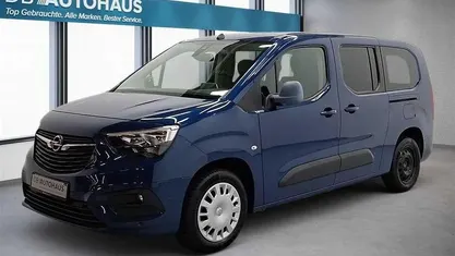 Blau Gebraucht 2022 Opel Combo Life Elegance Van / Kleinbus | 17.560 € (Fairer Preis)
