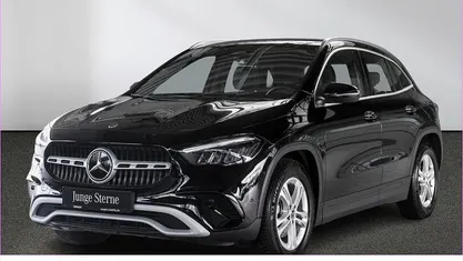 Gebraucht Mercedes GLA200 163 PS (119 kW) 2024 Unilack nachtschwarz SUV