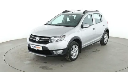 Grau Gebraucht 2016 Dacia Sandero Prestige Kleinwagen | 11.040 € (Fairer Preis)