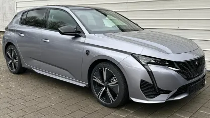 Neu Peugeot 308 GT 145 PS (106 kW) 2025 Selenium grau Limousine