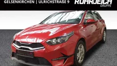 Rot Gebraucht 2022 Kia Ceed Vision Limousine | 21.890 € (Fairer Preis)