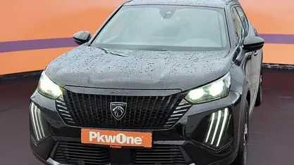 Gebraucht Peugeot 2008 Allure 96 PS (70 kW) 2024 Schwarz SUV