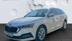 Weiss Gebraucht 2022 Skoda Octavia Style Kombi | 22.720 € (Guter Preis)