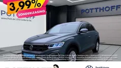 Blau Gebraucht 2024 VW T-Roc Life SUV | 21.222 € (Superpreis)