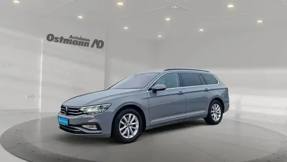 Grau Gebraucht 2023 VW Passat Business Kombi | 26.447 € (Fairer Preis)