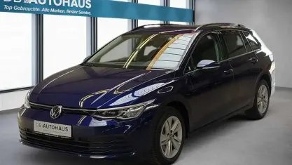 Gebraucht VW Golf VIII Life 116 PS (85 kW) 2024 Blau Kombi