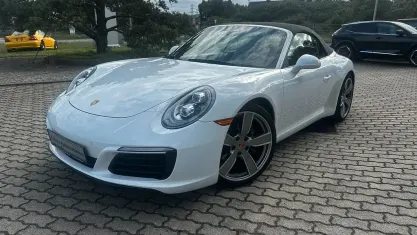 Gebraucht Porsche 911 Carrera 370 PS (272 kW) 2019 Weiß Coupé